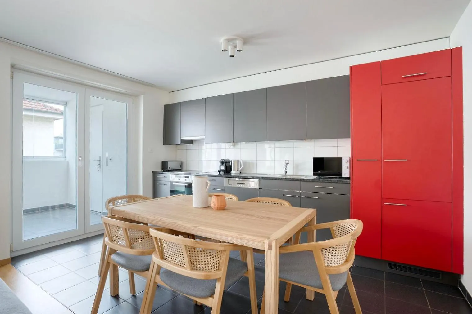 Three Bedroom Apartment Basel 0*,