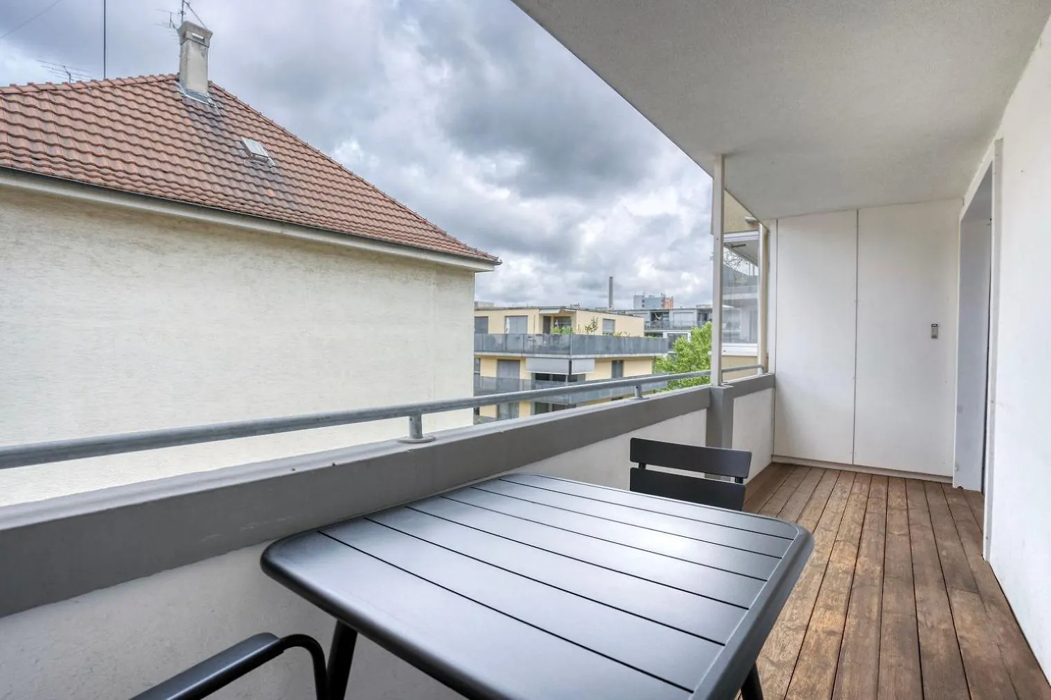 Three Bedroom Apartment Basel