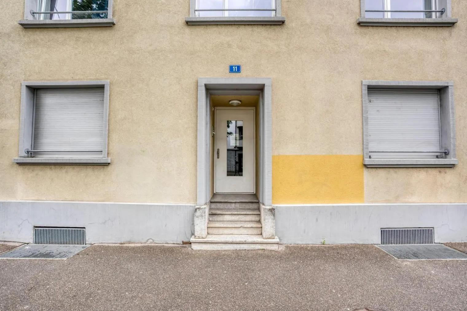 Three Bedroom Apartment Basel